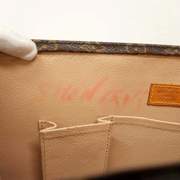 LOUIS VUITTON Brown Monogram Tote Bag - Picture 6 of 13